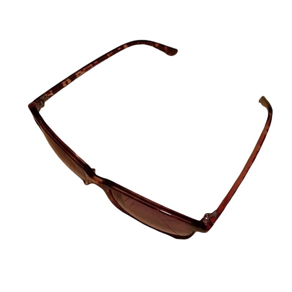 ⚜️Sunsentials Cheetah Print Sunglasses! - Picture 5 of 5